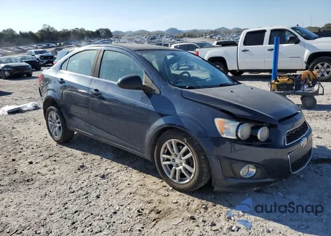 2015 Chevrolet Sonic Lt z USA, uszkodzony, nr VIN 1G1JD5SH3F4165074